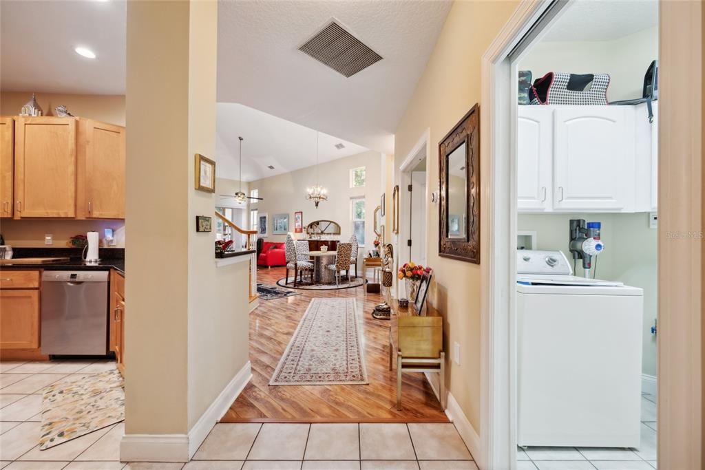 En Venta: $449,000 (3 camas, 2 baños, 2066 Pies cuadrados)