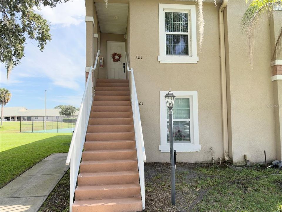 For Sale: $199,900 (3 beds, 2 baths, 1136 Square Feet)