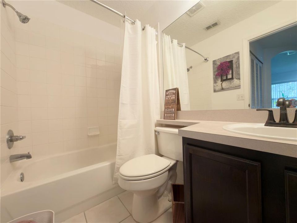 For Sale: $199,900 (3 beds, 2 baths, 1136 Square Feet)