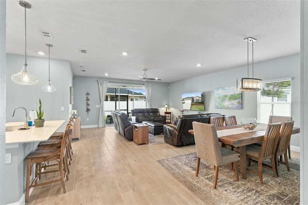 En Renta: $2,995 (4 camas, 3 baños, 2040 Pies cuadrados)