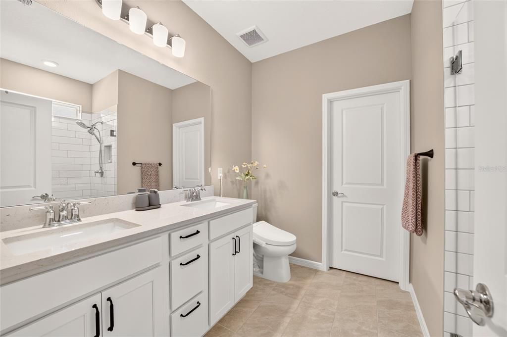 For Sale: $434,900 (3 beds, 2 baths, 1697 Square Feet)
