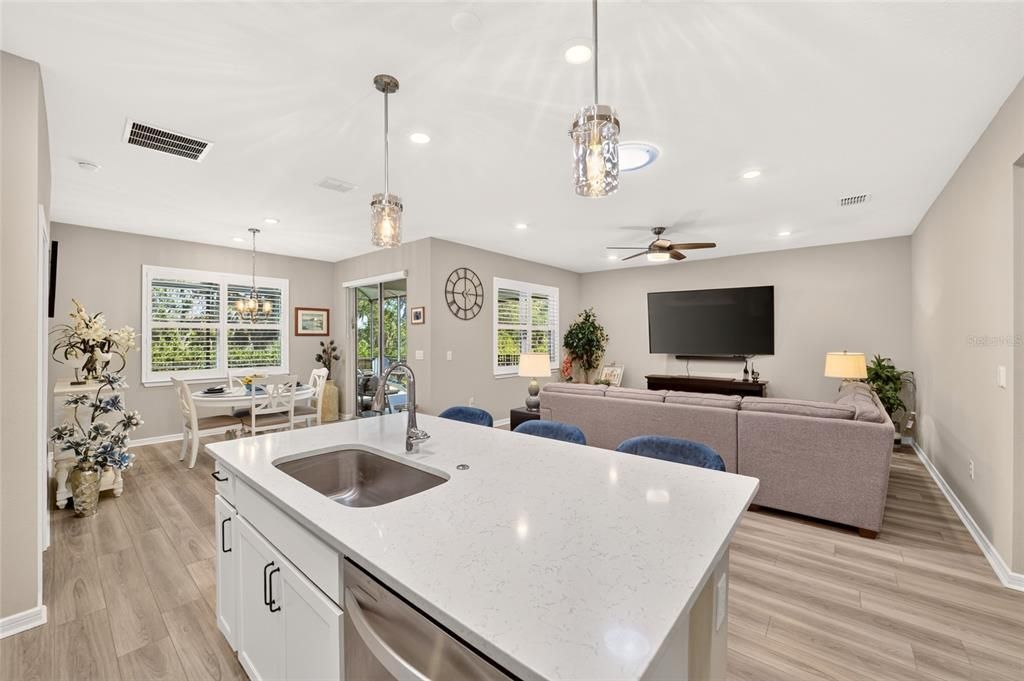 For Sale: $434,900 (3 beds, 2 baths, 1697 Square Feet)