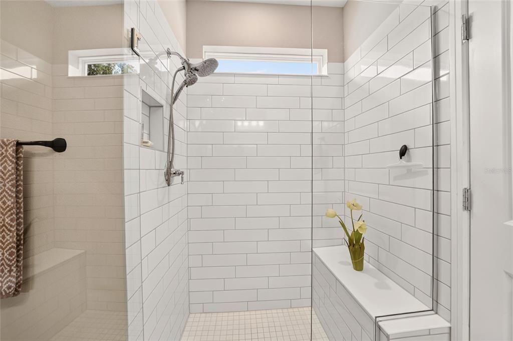 For Sale: $434,900 (3 beds, 2 baths, 1697 Square Feet)