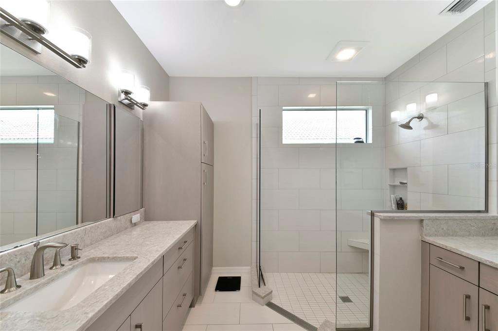For Sale: $674,000 (4 beds, 2 baths, 2638 Square Feet)