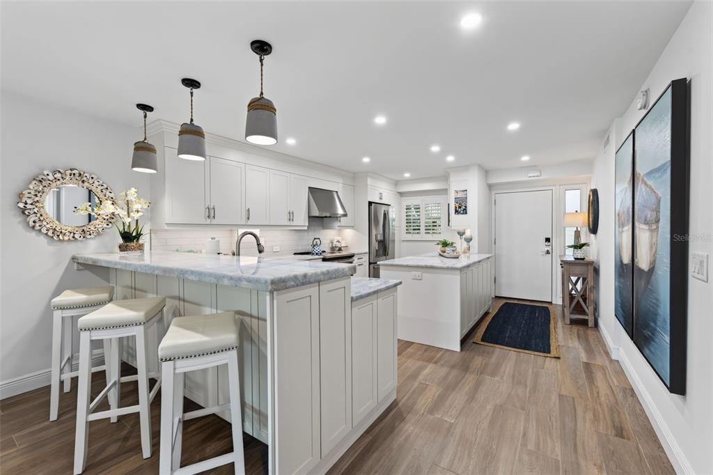 For Sale: $1,090,000 (2 beds, 2 baths, 1217 Square Feet)
