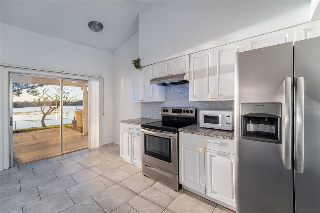 For Rent: $2,500 (3 beds, 2 baths, 1349 Square Feet)