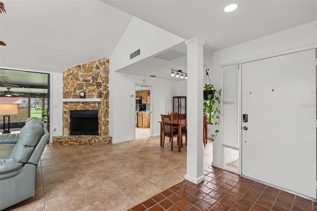 For Sale: $275,000 (3 beds, 2 baths, 1542 Square Feet)