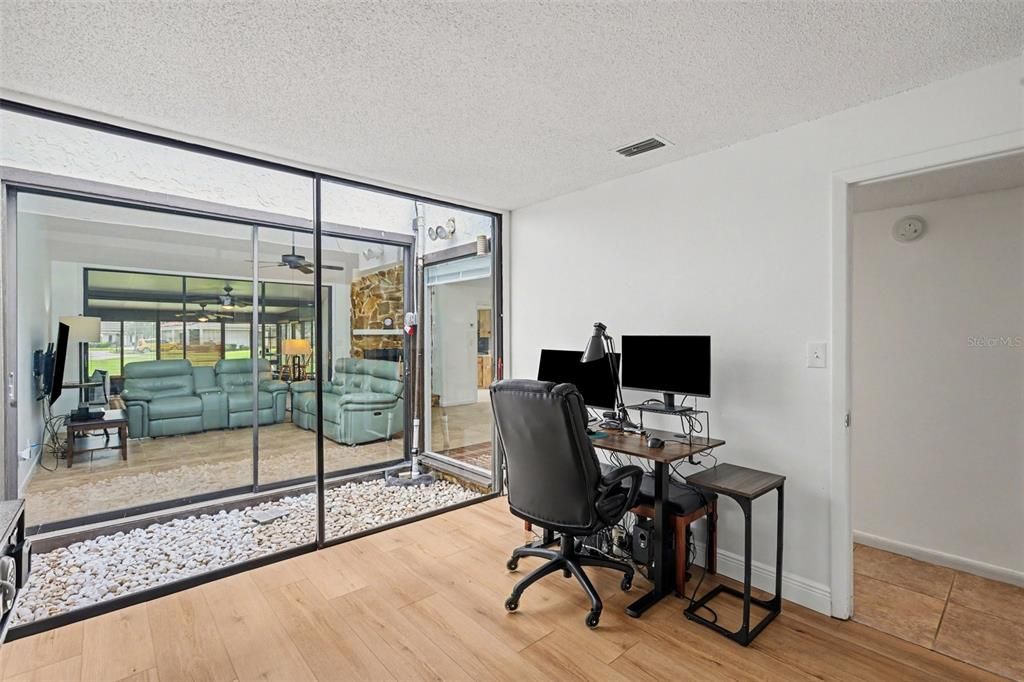 For Sale: $275,000 (3 beds, 2 baths, 1542 Square Feet)