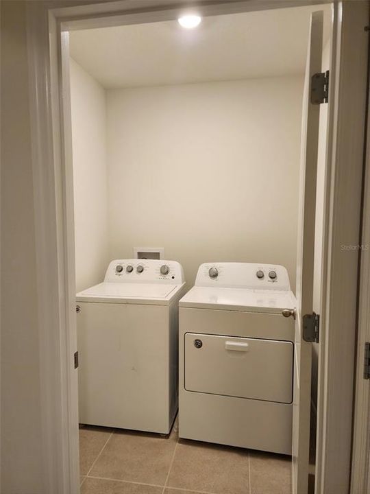 En Venta: $275,000 (3 camas, 2 baños, 1670 Pies cuadrados)
