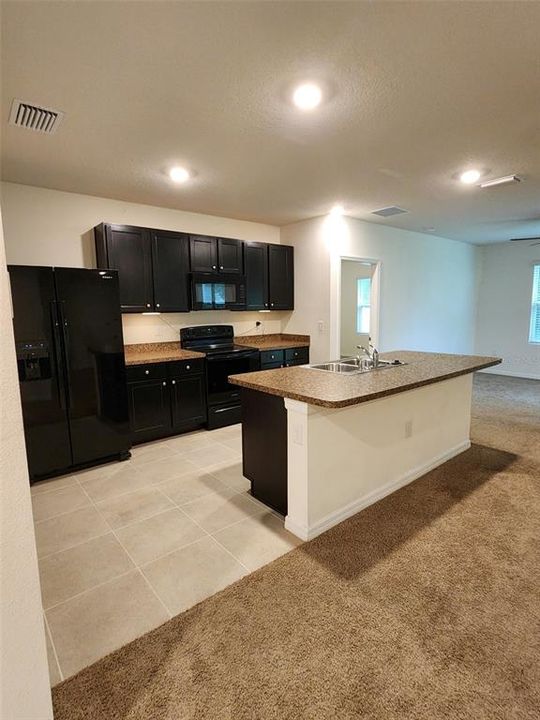 En Venta: $275,000 (3 camas, 2 baños, 1670 Pies cuadrados)