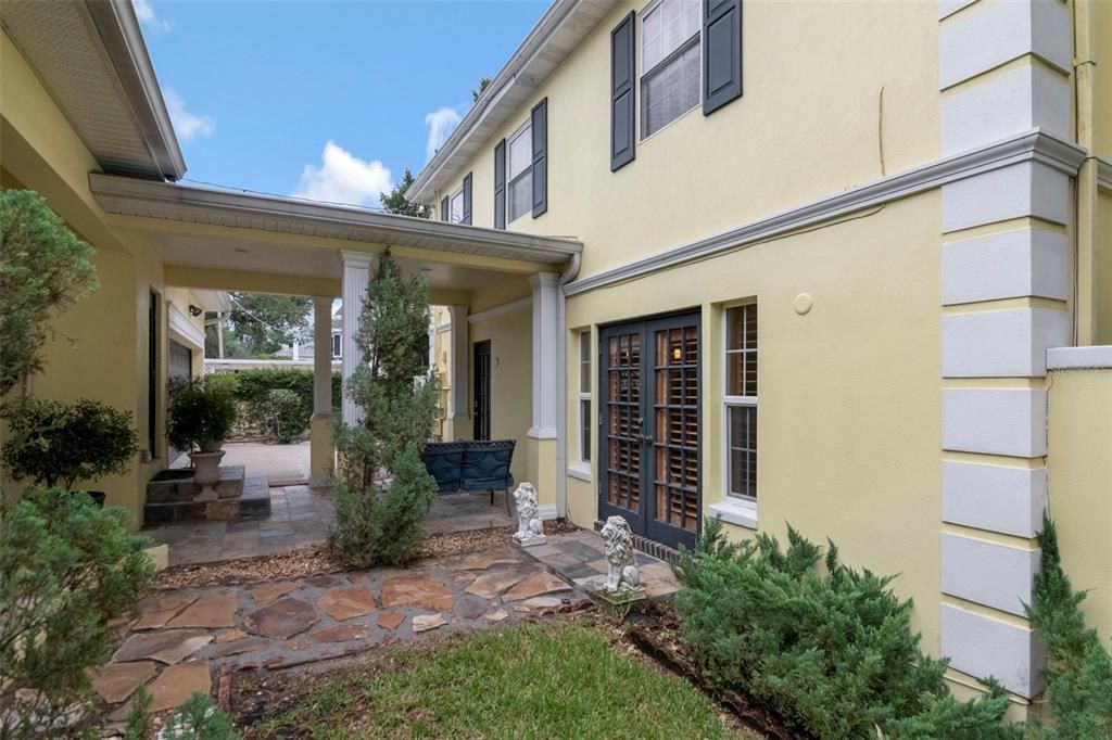 En Venta: $1,200,000 (4 camas, 2 baños, 2544 Pies cuadrados)