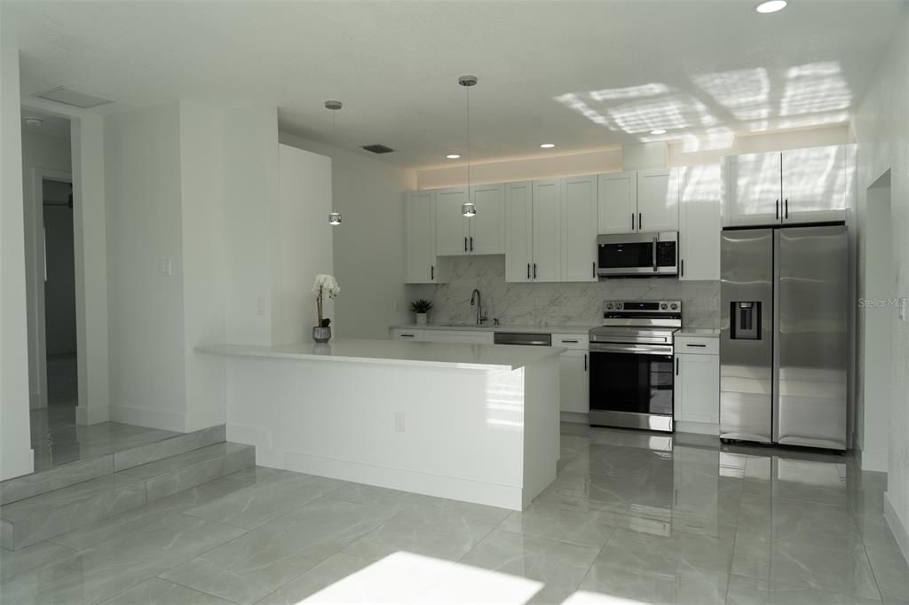 For Sale: $249,500 (3 beds, 2 baths, 1100 Square Feet)
