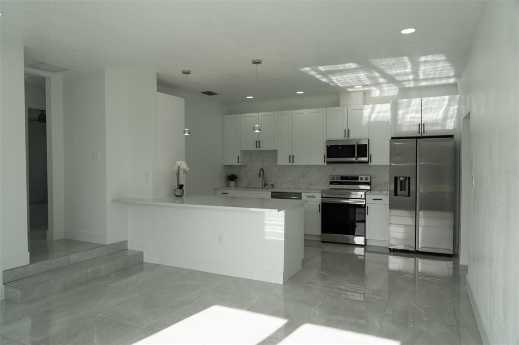 For Sale: $249,500 (3 beds, 2 baths, 1100 Square Feet)