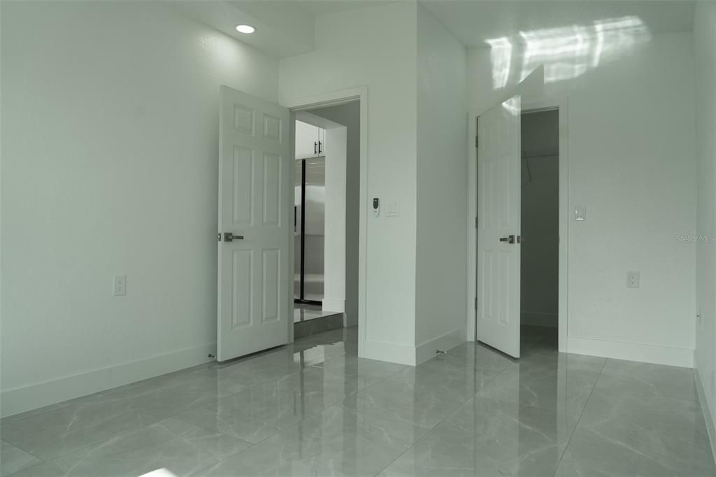 For Sale: $249,500 (3 beds, 2 baths, 1100 Square Feet)