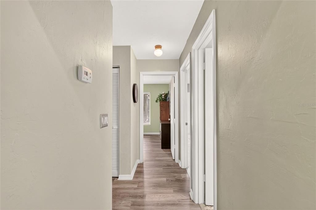 На продажу: $429,900 (3 спален, 2 ванн, 2046 Квадратных фут)