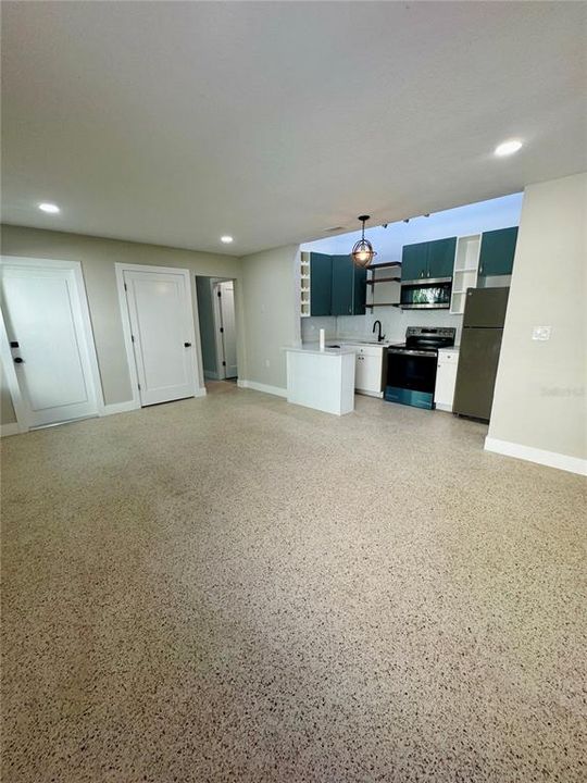 En Venta: $525,000 (4 camas, 0 baños, 1736 Pies cuadrados)
