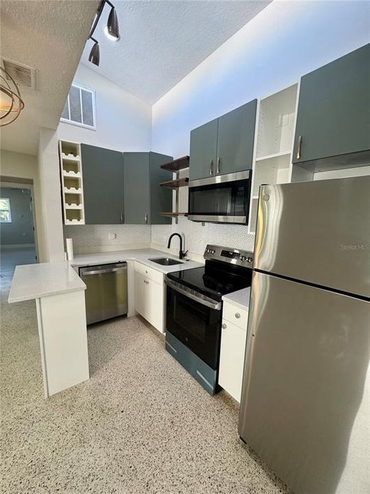 En Venta: $525,000 (4 camas, 0 baños, 1736 Pies cuadrados)