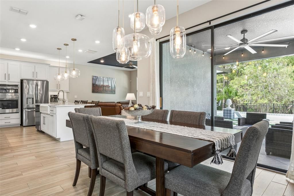 En Venta: $725,000 (4 camas, 3 baños, 2509 Pies cuadrados)