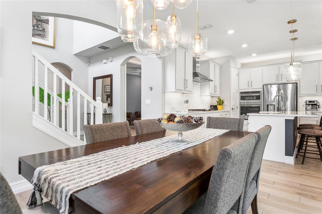 En Venta: $725,000 (4 camas, 3 baños, 2509 Pies cuadrados)