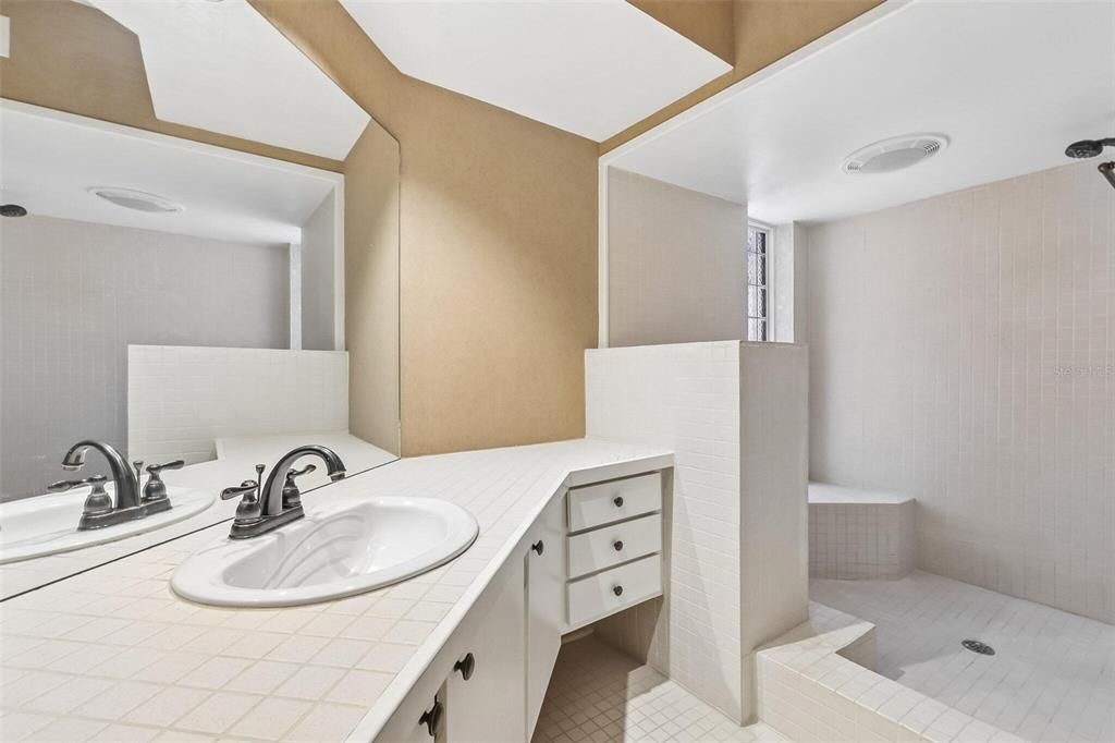For Sale: $309,000 (2 beds, 2 baths, 1534 Square Feet)