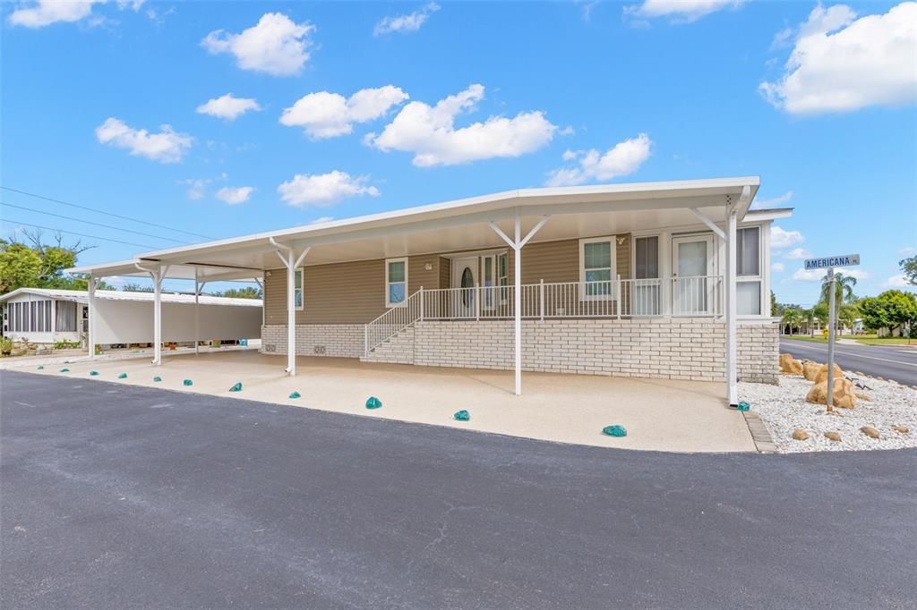 For Sale: $450,000 (2 beds, 2 baths, 2358 Square Feet)