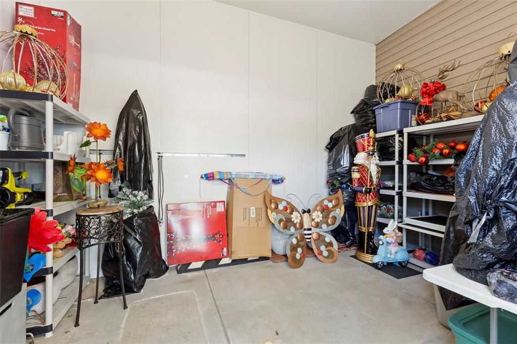 For Sale: $450,000 (2 beds, 2 baths, 2358 Square Feet)