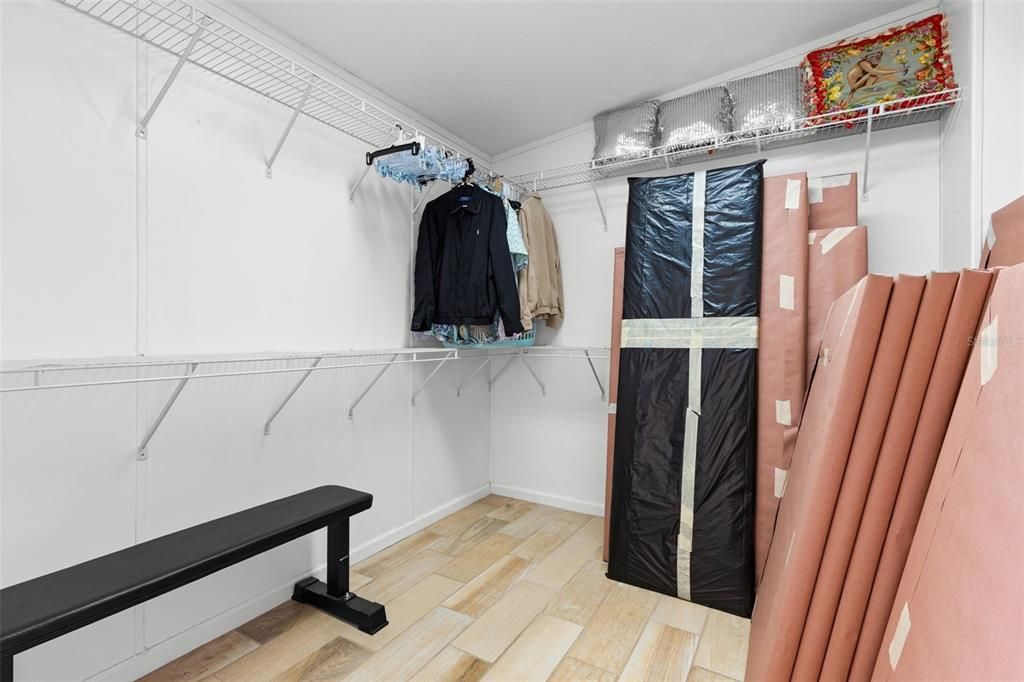 For Sale: $450,000 (2 beds, 2 baths, 2358 Square Feet)