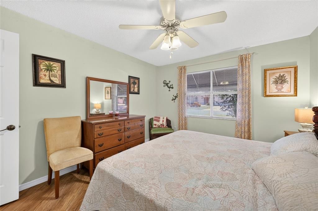 For Sale: $315,000 (3 beds, 2 baths, 1527 Square Feet)