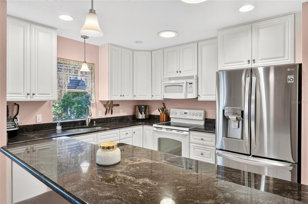 For Sale: $315,000 (3 beds, 2 baths, 1527 Square Feet)