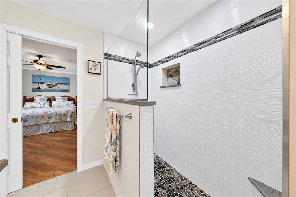 For Sale: $315,000 (3 beds, 2 baths, 1527 Square Feet)
