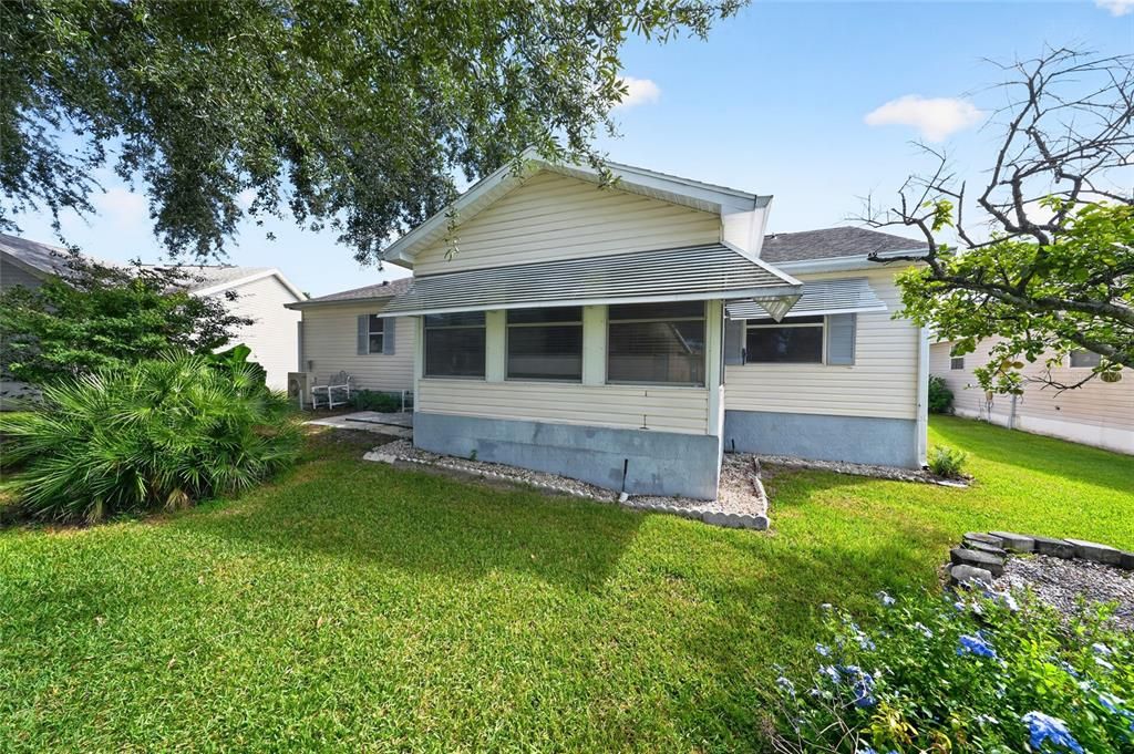 For Sale: $315,000 (3 beds, 2 baths, 1527 Square Feet)