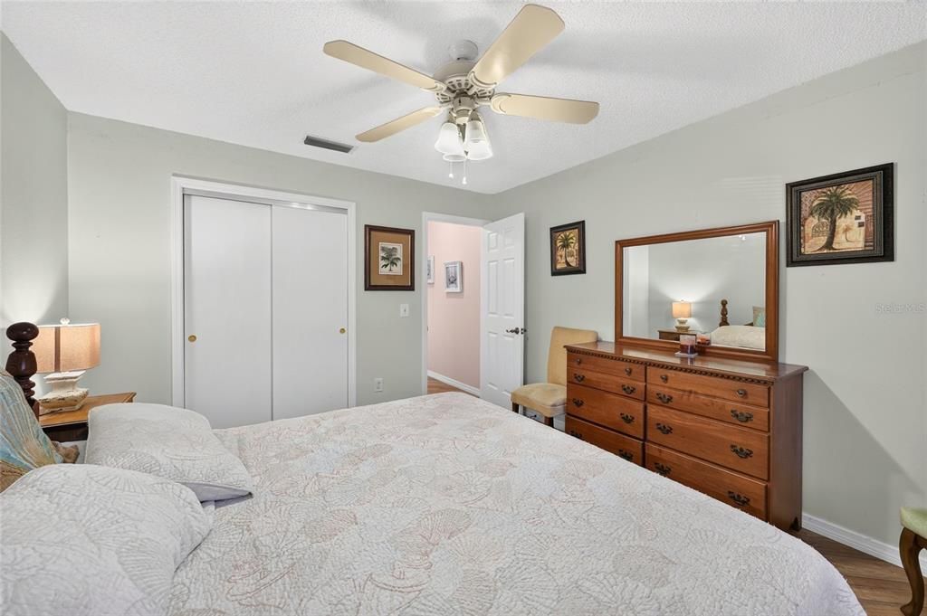 For Sale: $315,000 (3 beds, 2 baths, 1527 Square Feet)