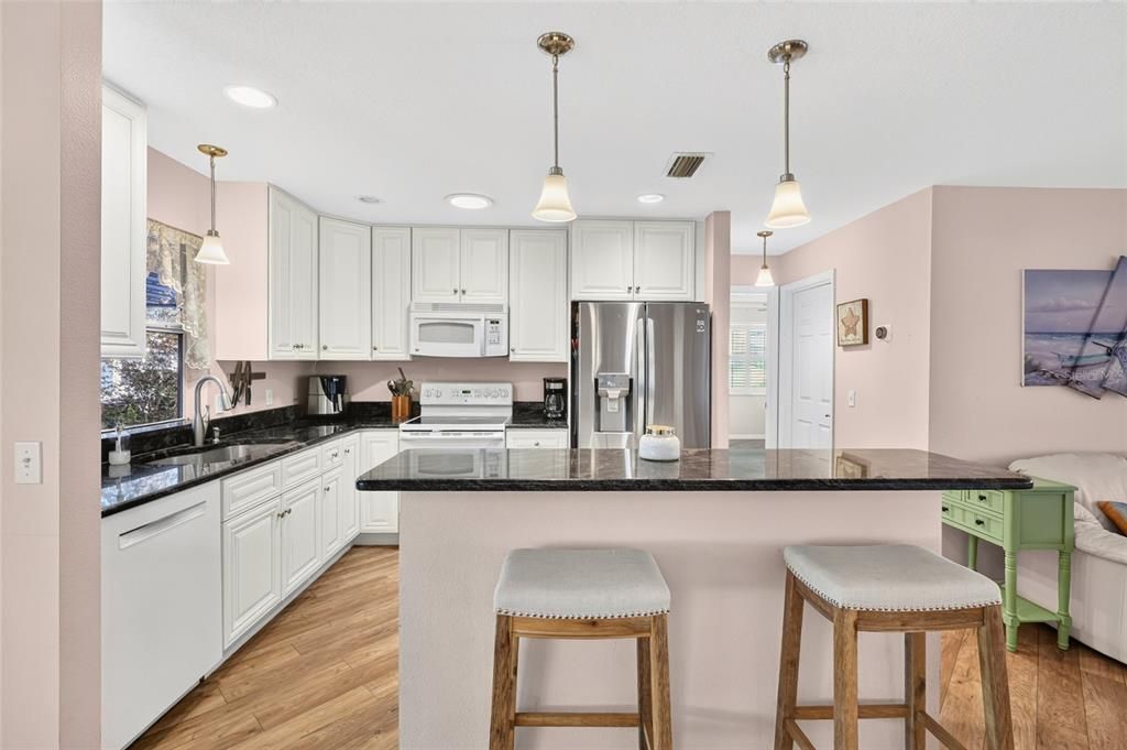 For Sale: $315,000 (3 beds, 2 baths, 1527 Square Feet)