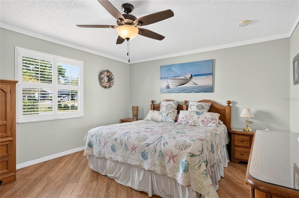 For Sale: $315,000 (3 beds, 2 baths, 1527 Square Feet)