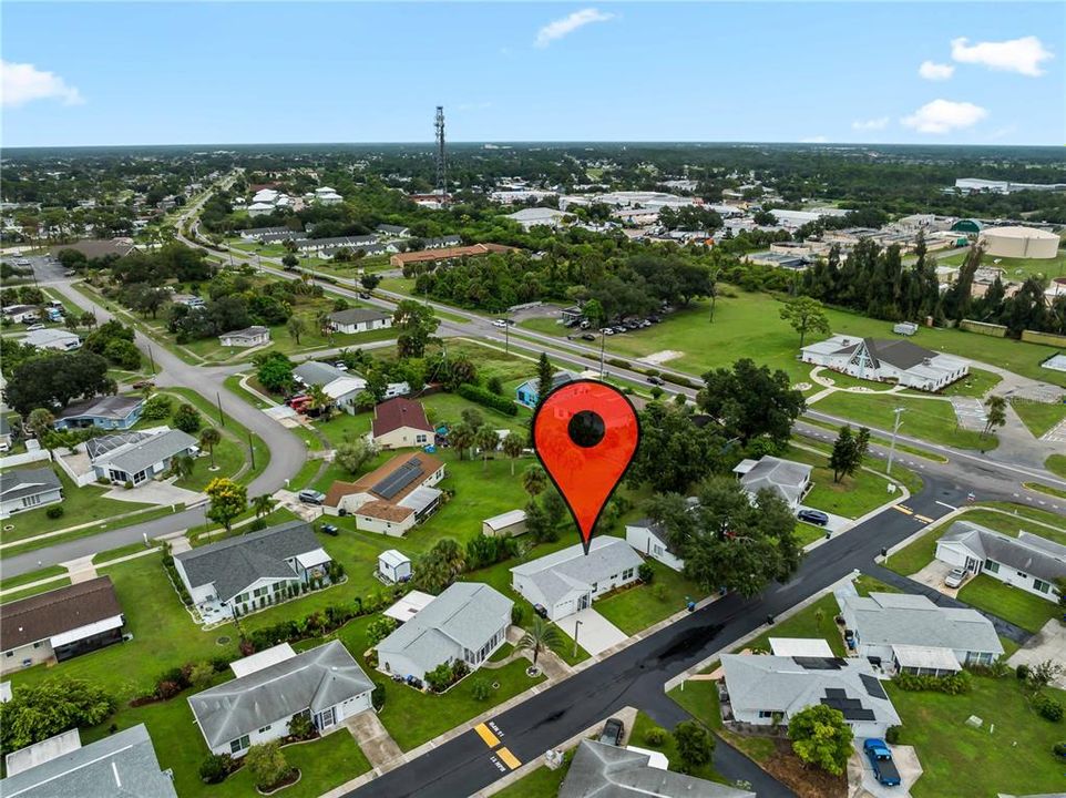 For Sale: $185,000 (2 beds, 2 baths, 912 Square Feet)