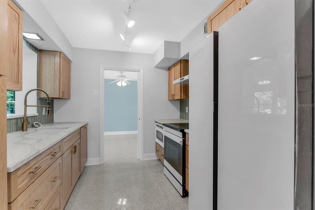For Sale: $559,000 (3 beds, 2 baths, 1506 Square Feet)