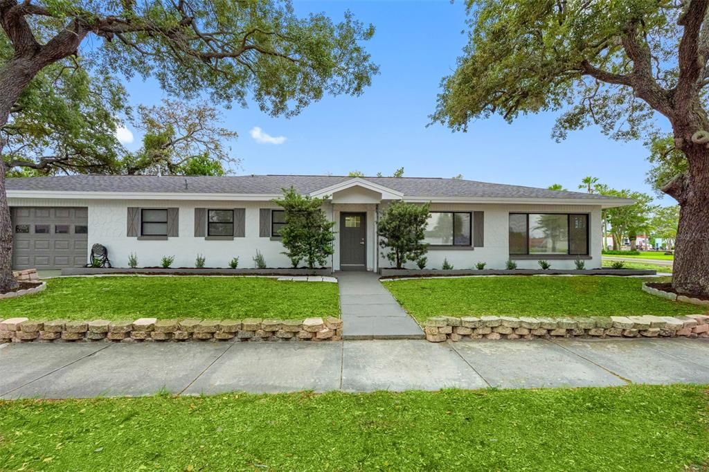 For Sale: $479,990 (3 beds, 3 baths, 1549 Square Feet)
