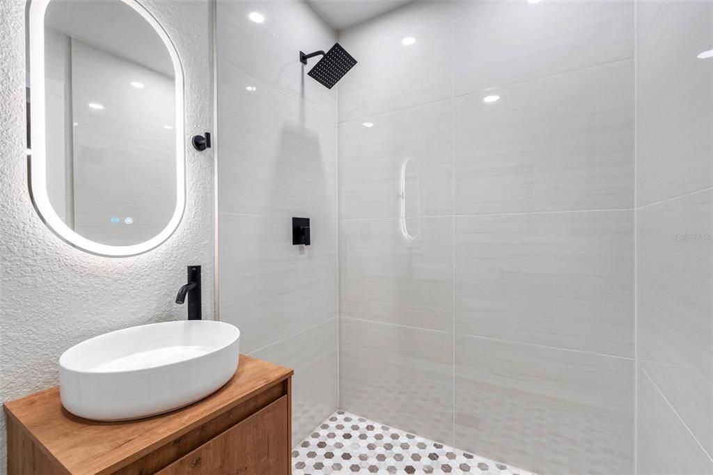 For Sale: $479,990 (3 beds, 3 baths, 1549 Square Feet)