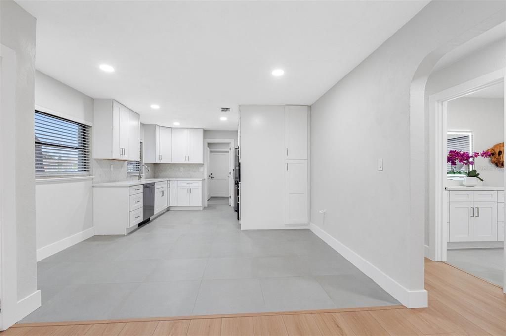 For Sale: $479,990 (3 beds, 3 baths, 1549 Square Feet)