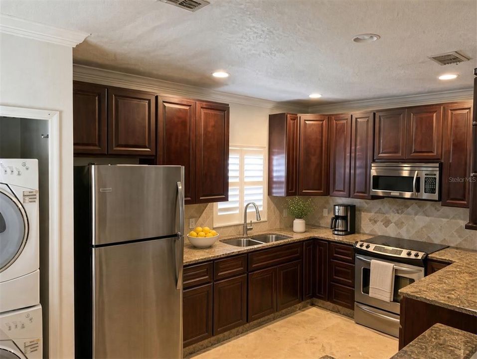 For Sale: $799,000 (4 beds, 0 baths, 2013 Square Feet)