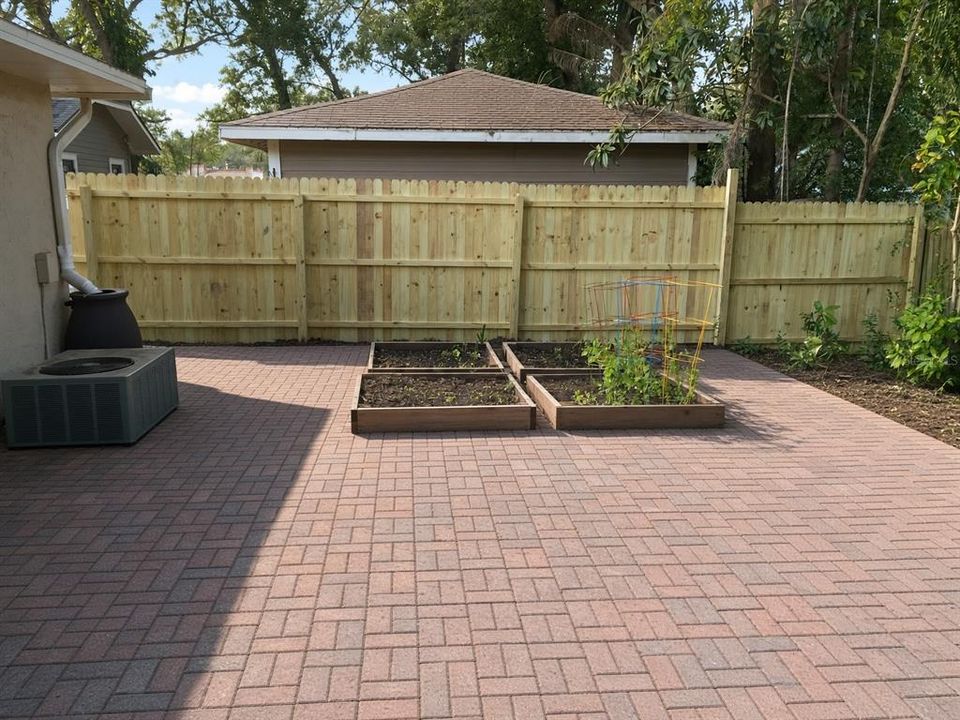 For Sale: $799,000 (4 beds, 0 baths, 2013 Square Feet)