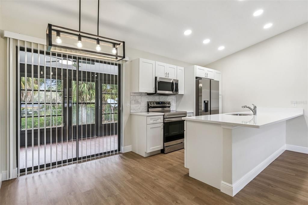 En Venta: $198,500 (2 camas, 2 baños, 986 Pies cuadrados)