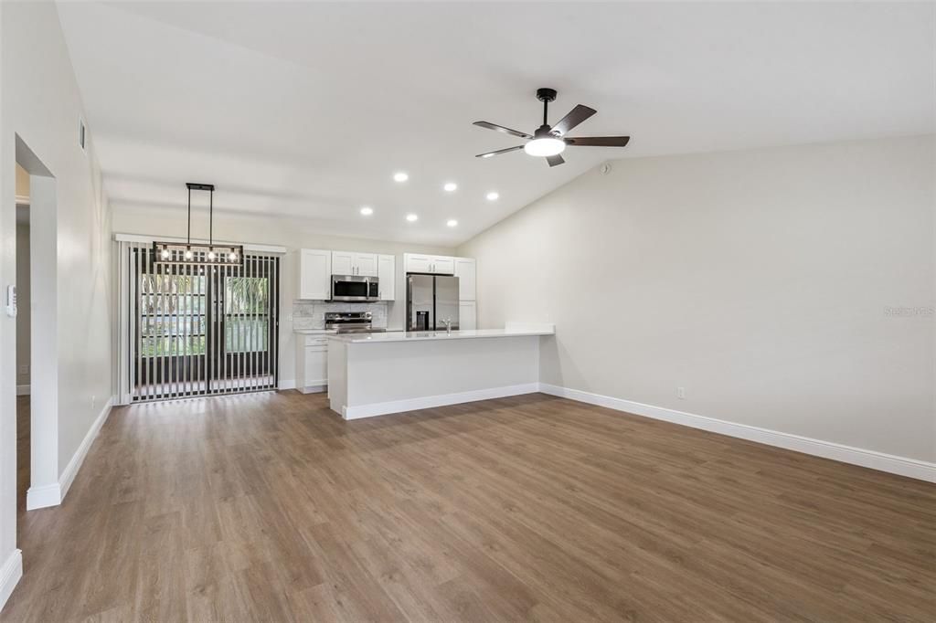 En Venta: $198,500 (2 camas, 2 baños, 986 Pies cuadrados)