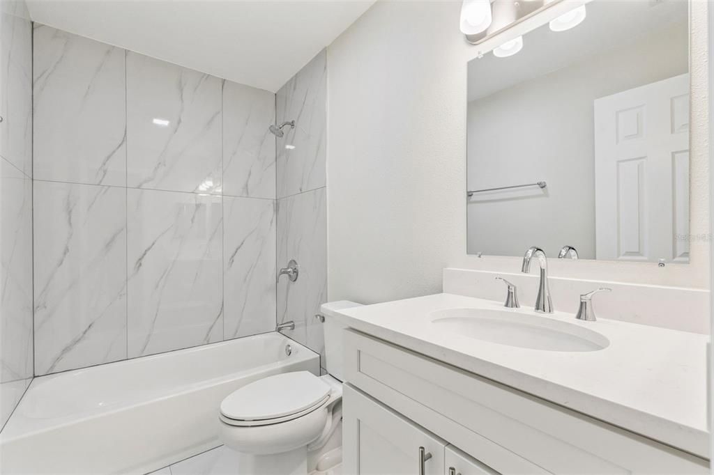 En Venta: $198,500 (2 camas, 2 baños, 986 Pies cuadrados)
