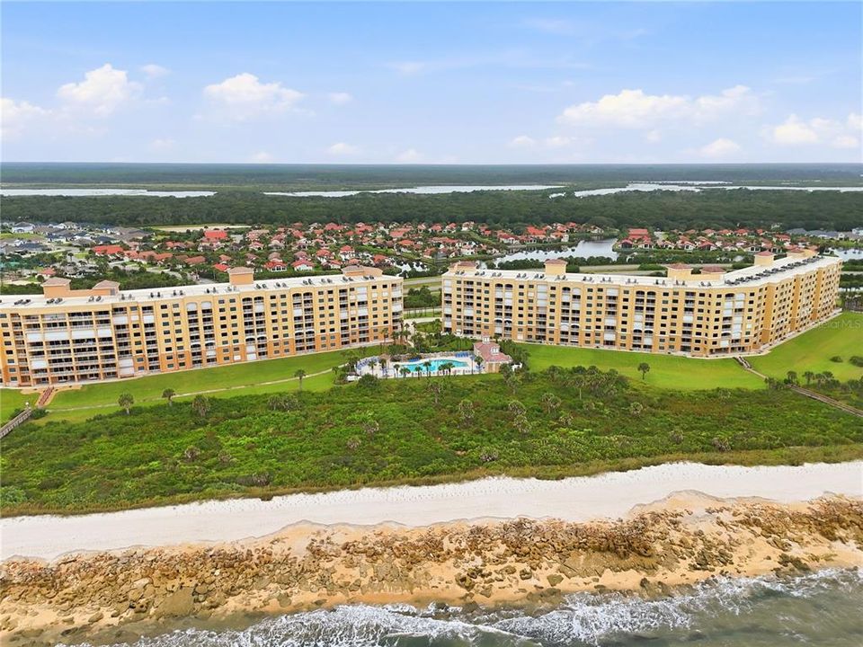 На продажу: $642,900 (2 спален, 2 ванн, 1425 Квадратных фут)
