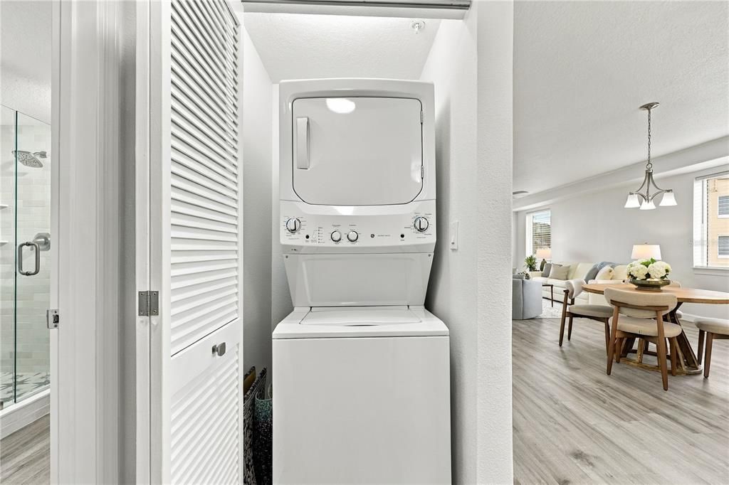 На продажу: $642,900 (2 спален, 2 ванн, 1425 Квадратных фут)