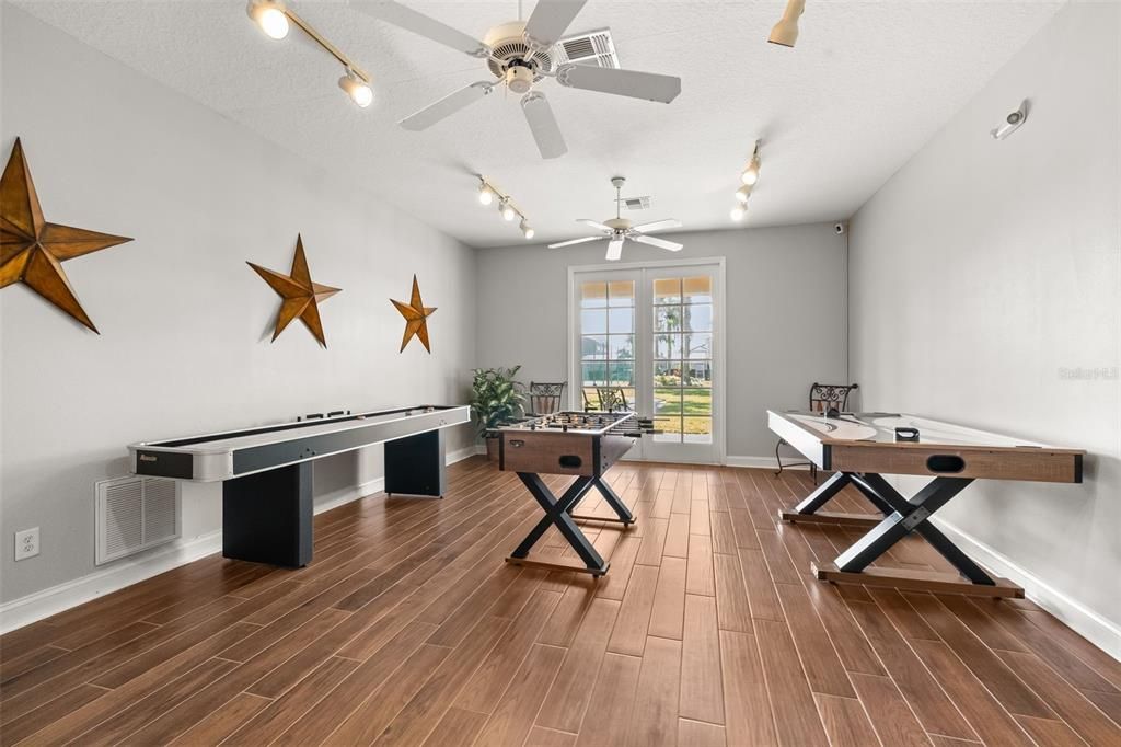 En Venta: $355,000 (3 camas, 2 baños, 1373 Pies cuadrados)