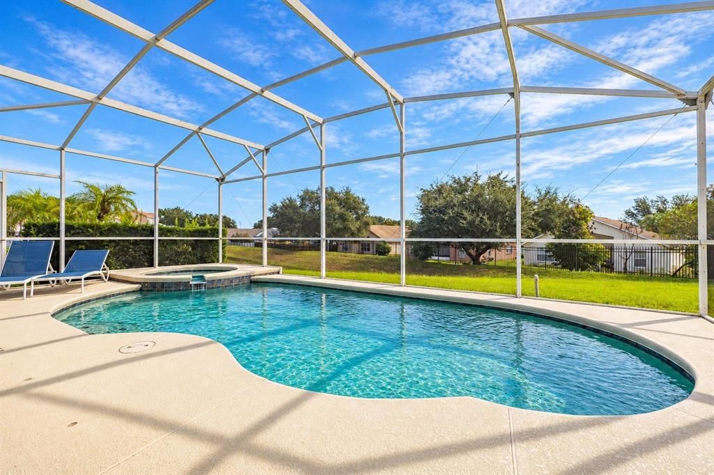 En Venta: $355,000 (3 camas, 2 baños, 1373 Pies cuadrados)