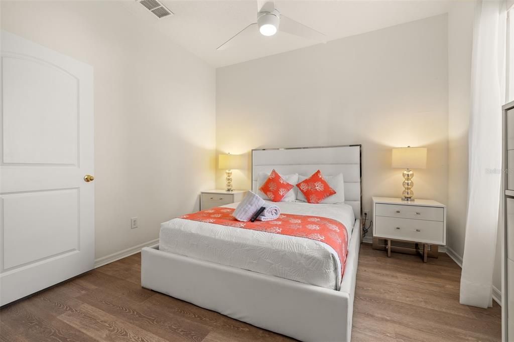 En Venta: $355,000 (3 camas, 2 baños, 1373 Pies cuadrados)