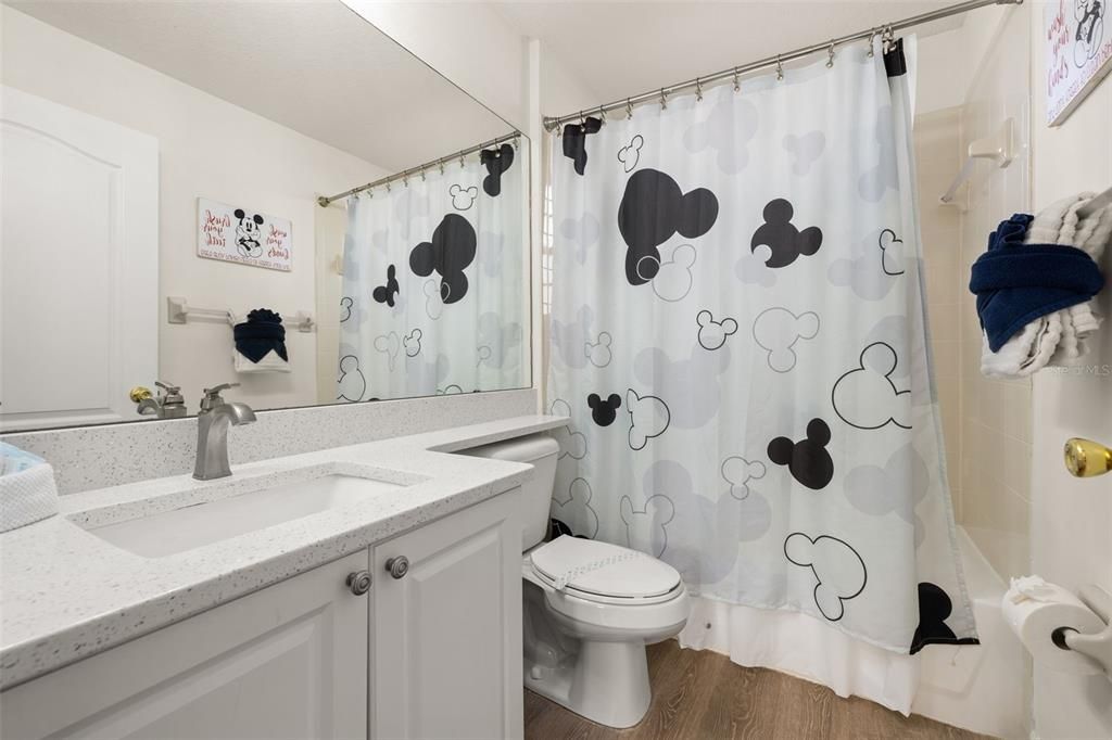 En Venta: $355,000 (3 camas, 2 baños, 1373 Pies cuadrados)